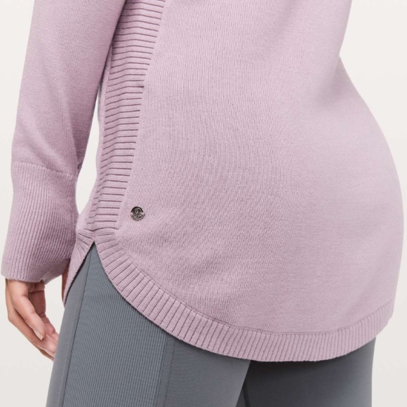 Lululemon Hello Aloe Pullover - EUC, no tags, size 4 - Picture 2 of 8